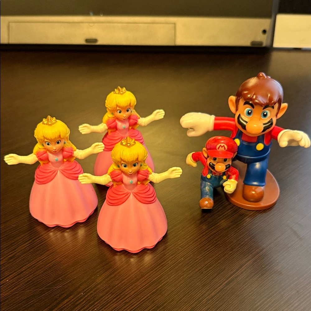 Nintendo Mario and Princess Peach Figure Set - Pink and Blue